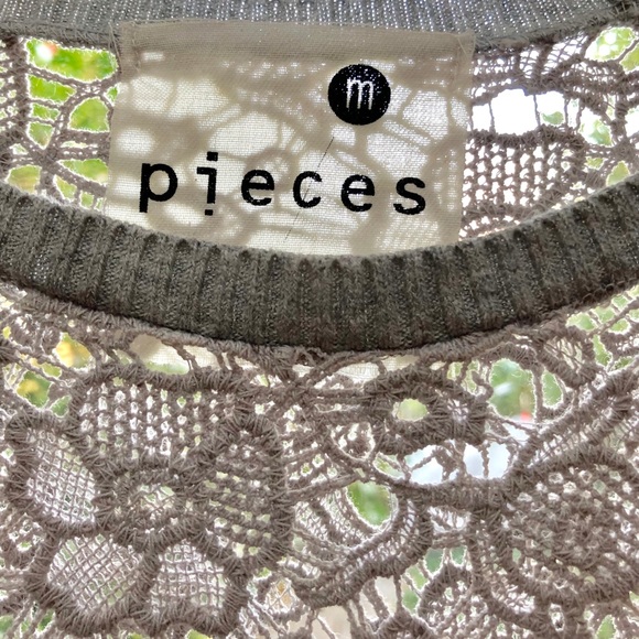 Gray sweater with beautiful cutout floral design - Picture 9 of 10